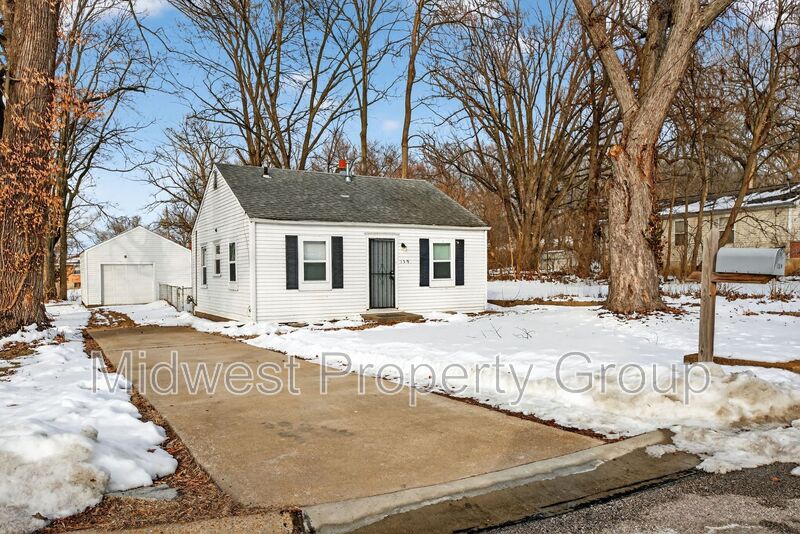 Saint Louis House: 159 Barto Drive