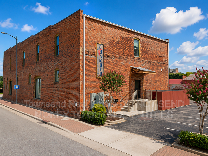 Fayetteville House: 159 Maxwell St.