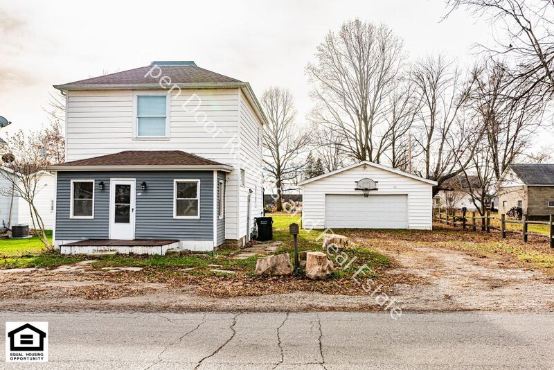 Garrett House: 1409 W King st