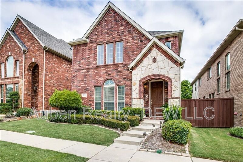 Plano House: 3529 Pillar Drive