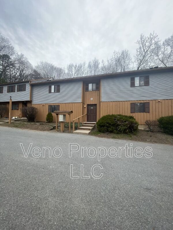 Fort Edward House: 40 McIntyre St.