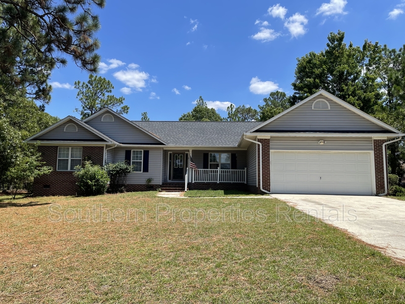 Sanford House: 15 Sandpiper Drive