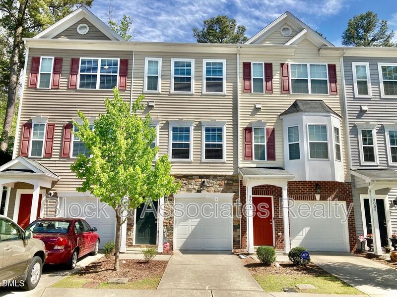 Durham House: 3006 Courtney Creek Blvd