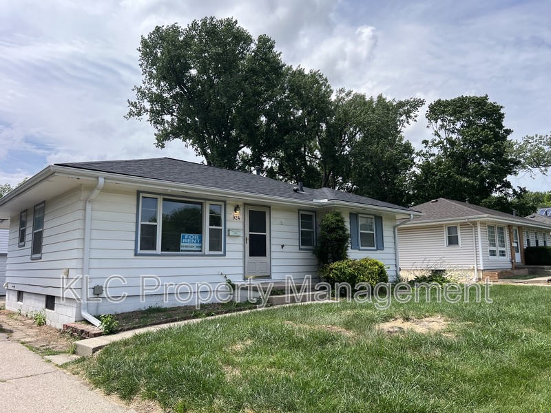 West Des Moines House: 924 19th Street