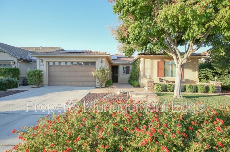 Menifee House: 29898 Boathouse Cove