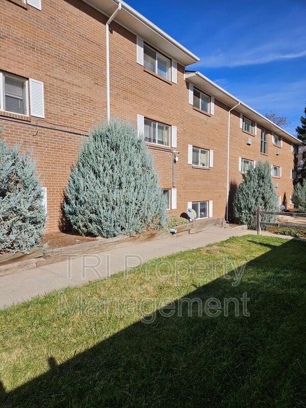 Greeley House: 2215 8th Ave