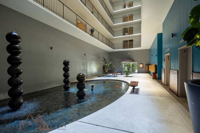 Honolulu Condo: 1645 Ala Wai Blvd