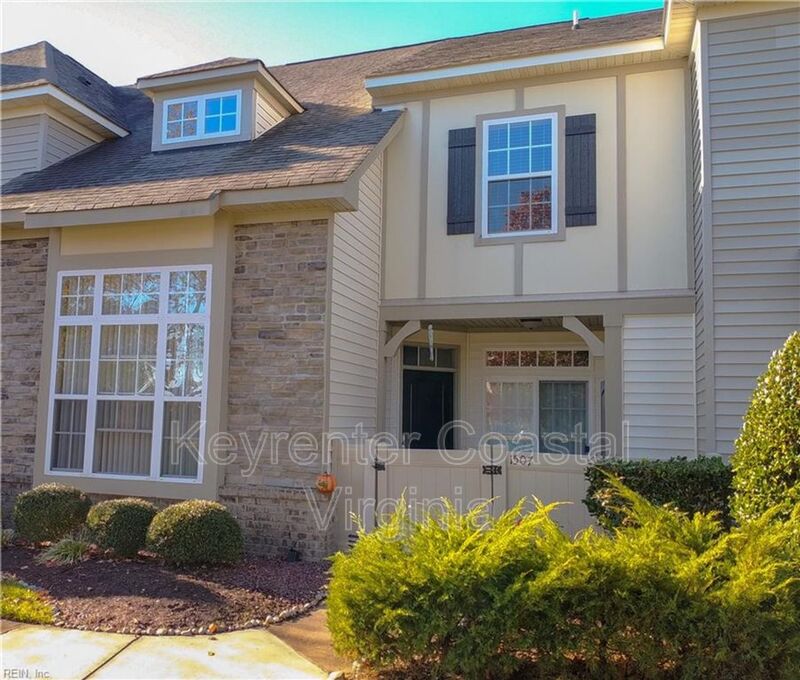 Carrollton Townhome: 1507 Broad Water Arch