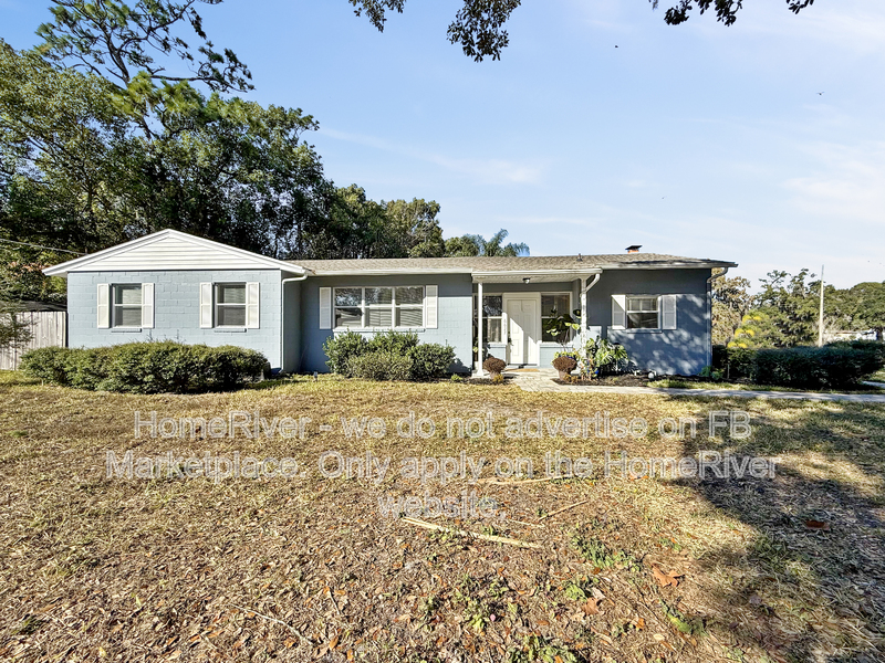 Jacksonville House: 6627 Newcastle Rd