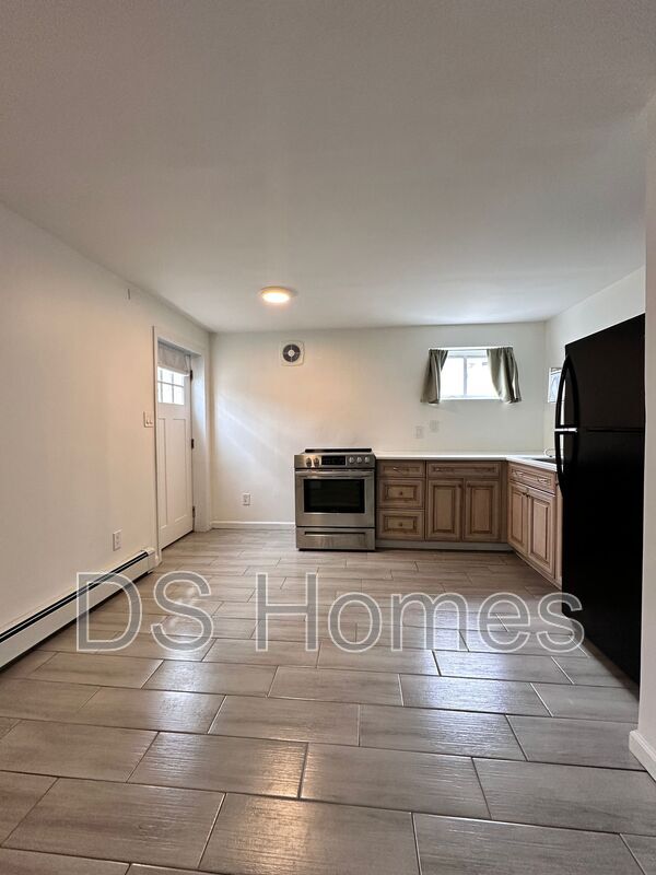 Hempstead Condo: 34 Elizabeth Ave