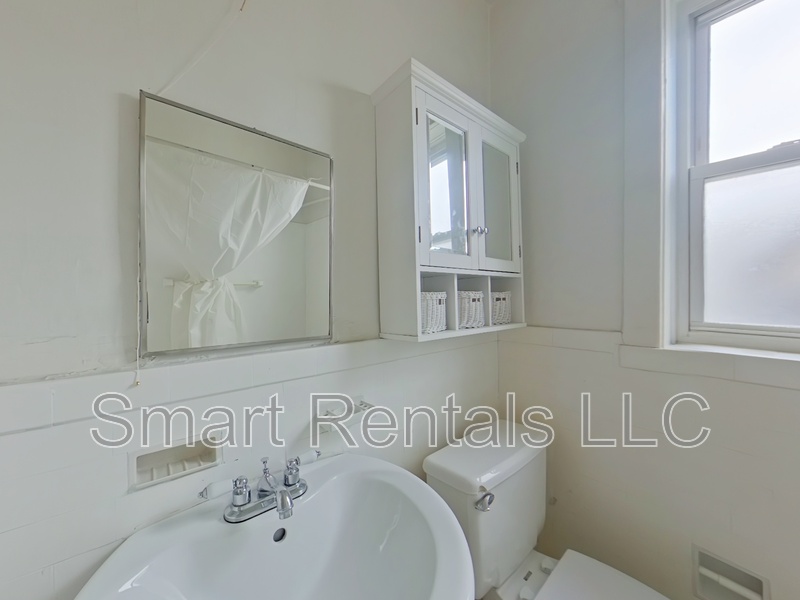 St. Louis Condo: 1008 Tamm Avenue - 2F