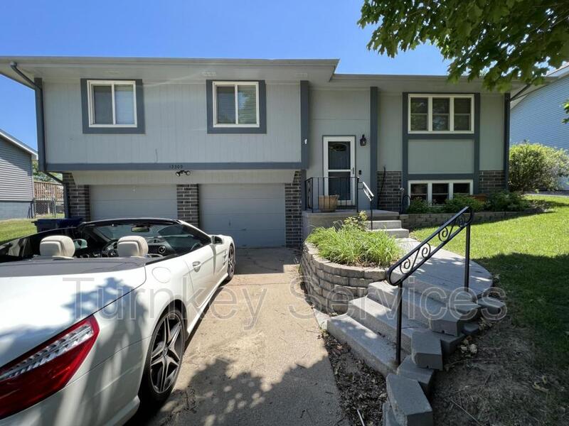 Bellevue House: 13309 S 35th Ave.