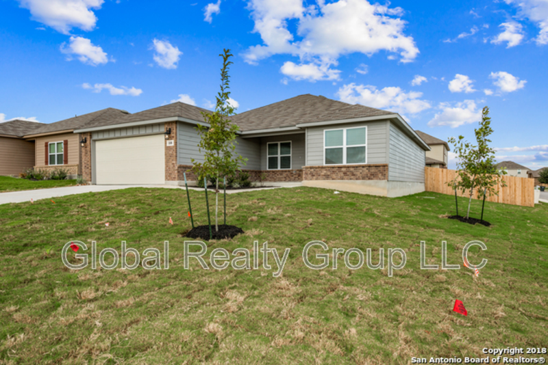 New Braunfels House: 108 Fabarm Ln