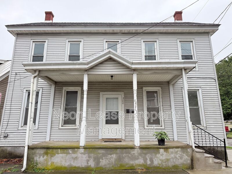 Milford Condo: 200 SE 2nd Street