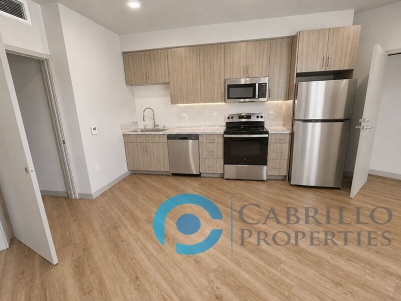 San Diego Condo: 3093 Broadway