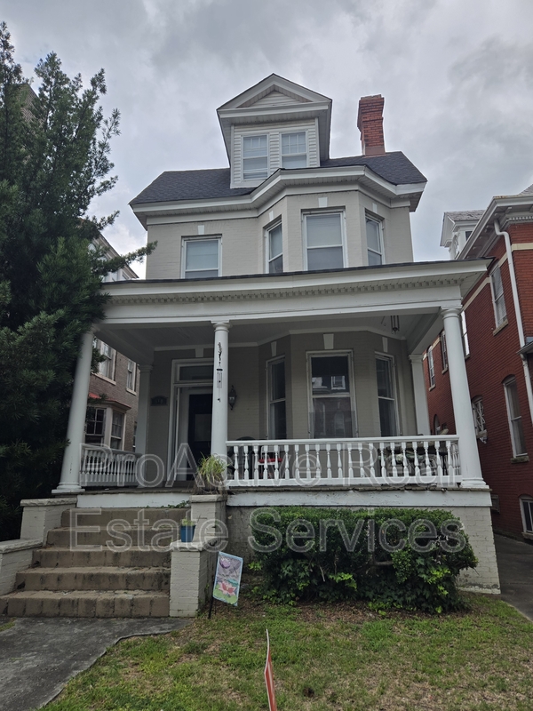 Norfolk Condo: 910 Colonial Ave