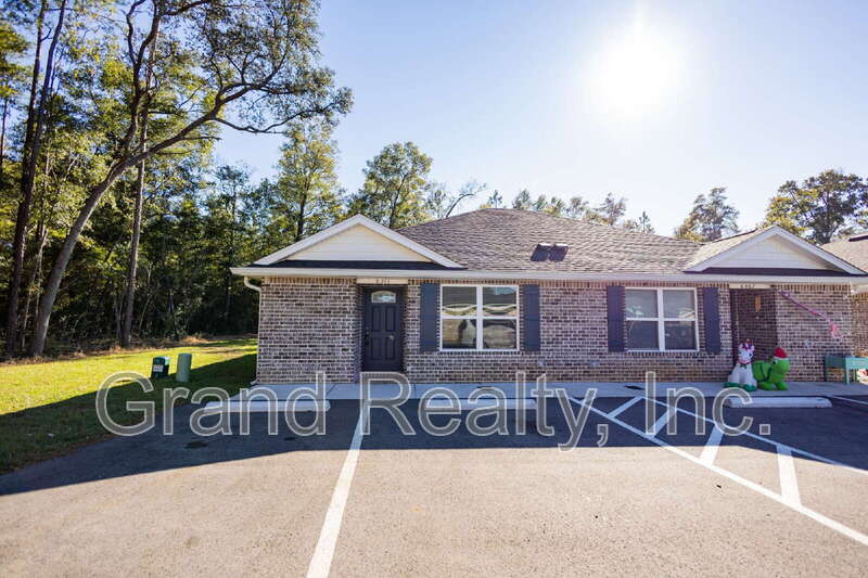 Milton Condo: 6802 Whitney Polk Ct