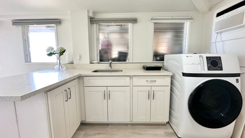 Honolulu Condo: 4559 Sierra Dr.