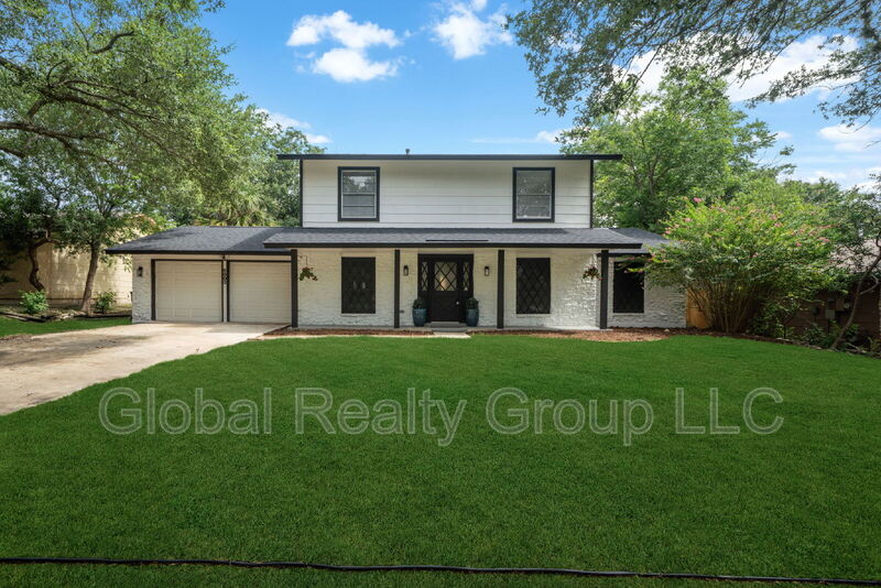 San Antonio House: 6803 Buckley