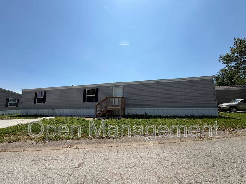 Republic House: 7534 Us-60