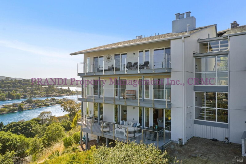 Tiburon Condo: 15 Harbor Oak Dr #12