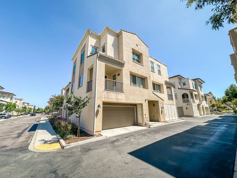 San Diego Townhome: 1250 Paseo Sea Grass