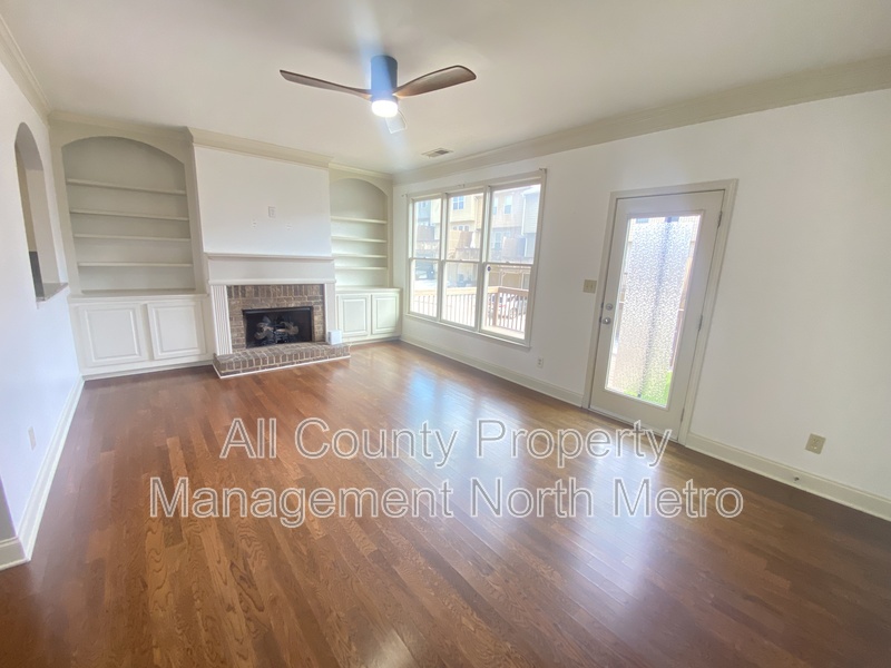 Smyrna Townhome: 3911 High Dove Way SW #16