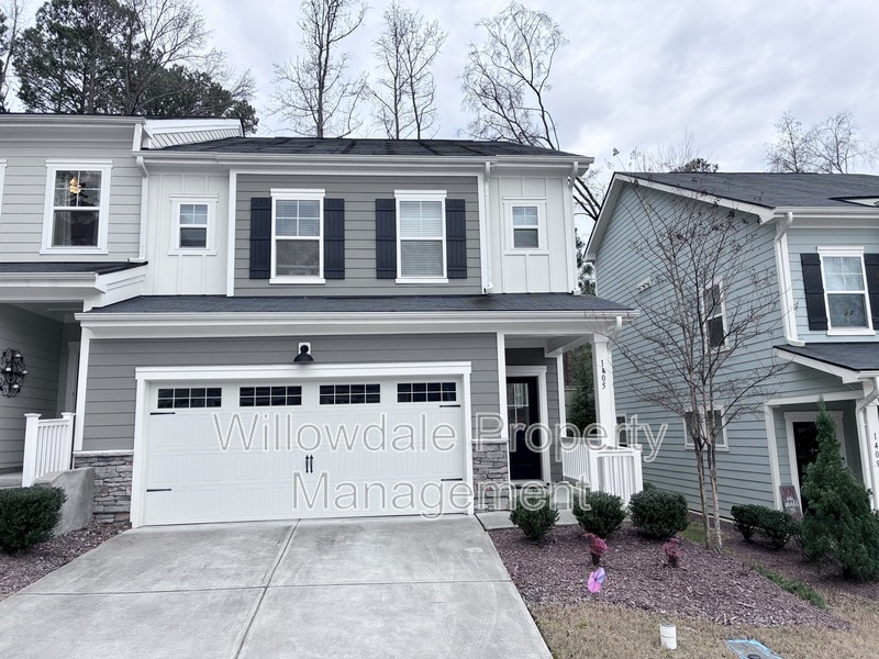 Apex Townhome: 1405 Chipping Dr