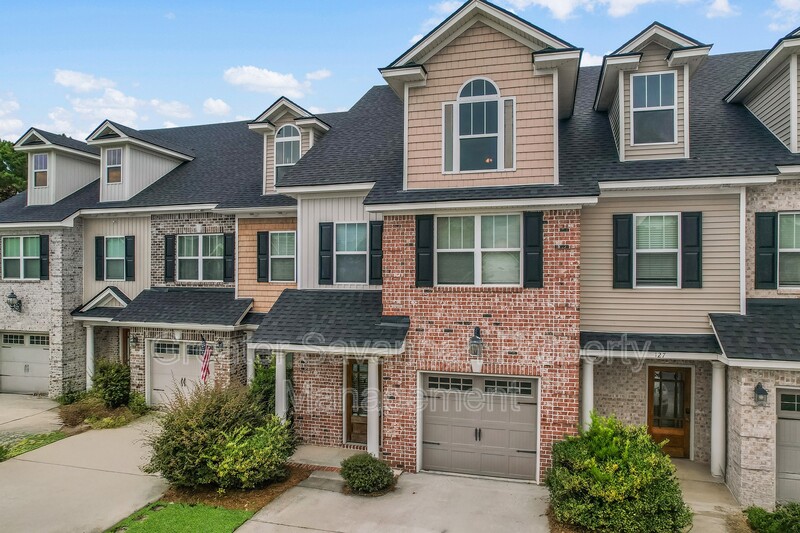 Pooler Townhome: 125 Ventura Place