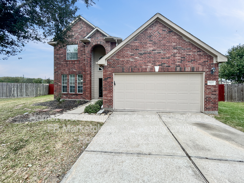 Rosharon House: 8402 Parapet Pl