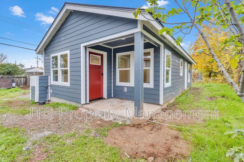 Sacramento House: 4712 65th Street