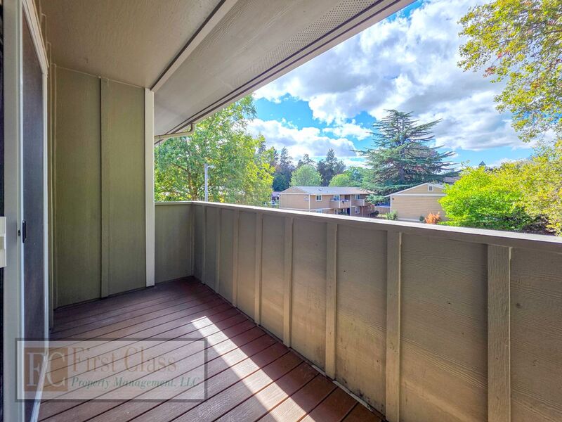 BEAVERTON Condo: 17150 SW HERITAGE COURT