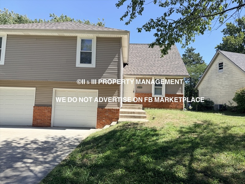 Overland Park House: 6125 Newton Street