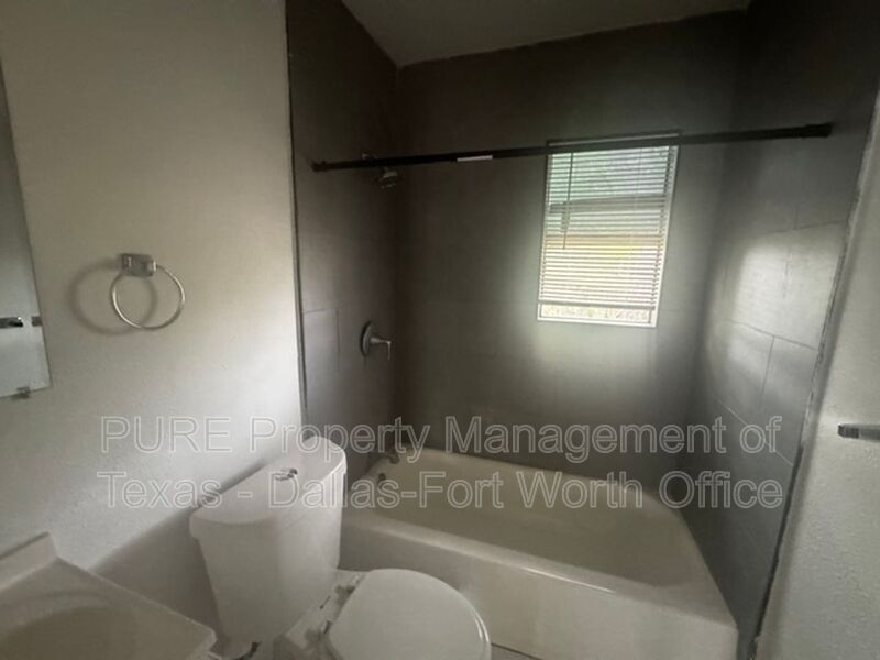 Dallas Condo: 2215 JB Jackson Jr Blvd