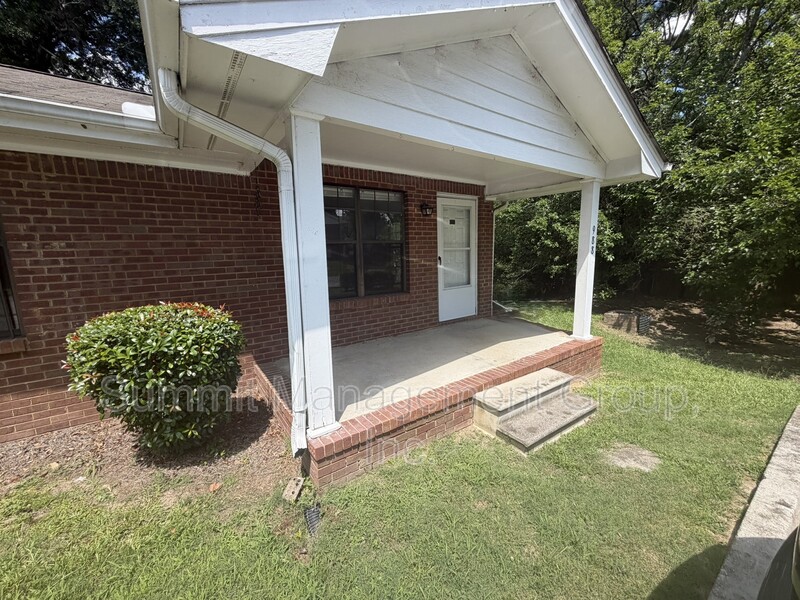 Conyers Condo: Locust Drive - 988