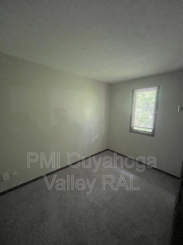 Akron Condo: 1500 W Market St