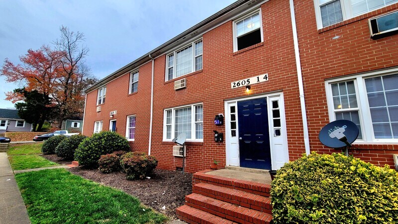 Richmond Condo: 2605 5th Ave