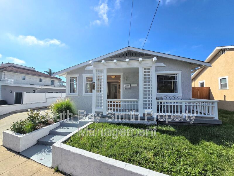 Redondo Beach Condo: 223 S. Guadalupe