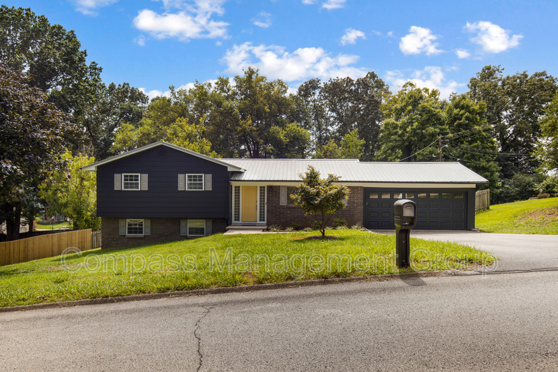 Knoxville House: 1505 Aldenwood Lane