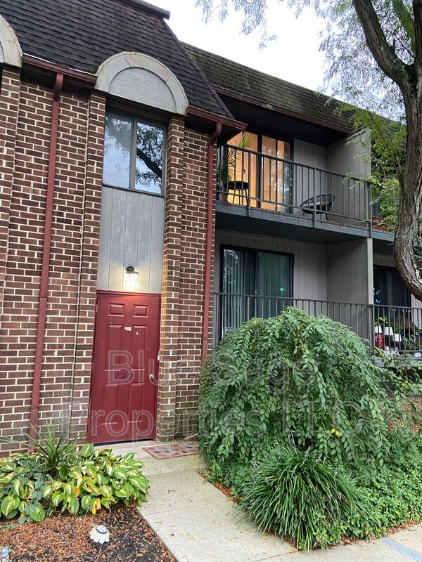 Wallingford Condo: 722A Putnam Blvd
