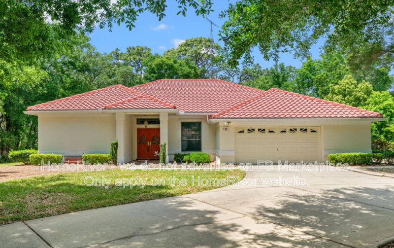 Homosassa House: 38 Greentree St