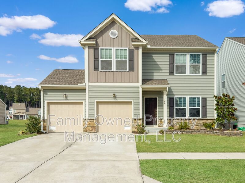 Summerville House: 242 Dunlin Drive
