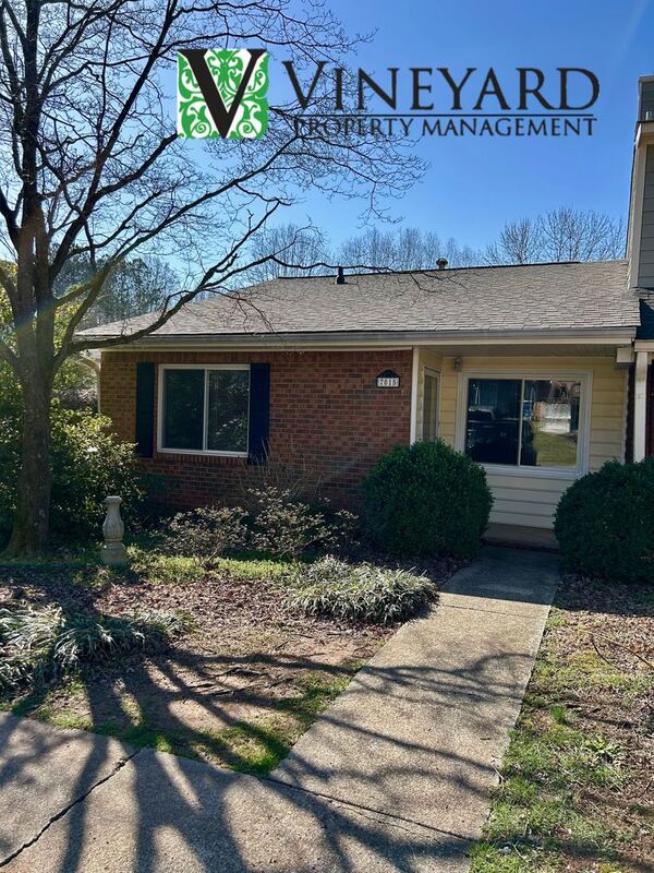 Kennesaw Townhome: 7015 Sand Wedge Circle NW