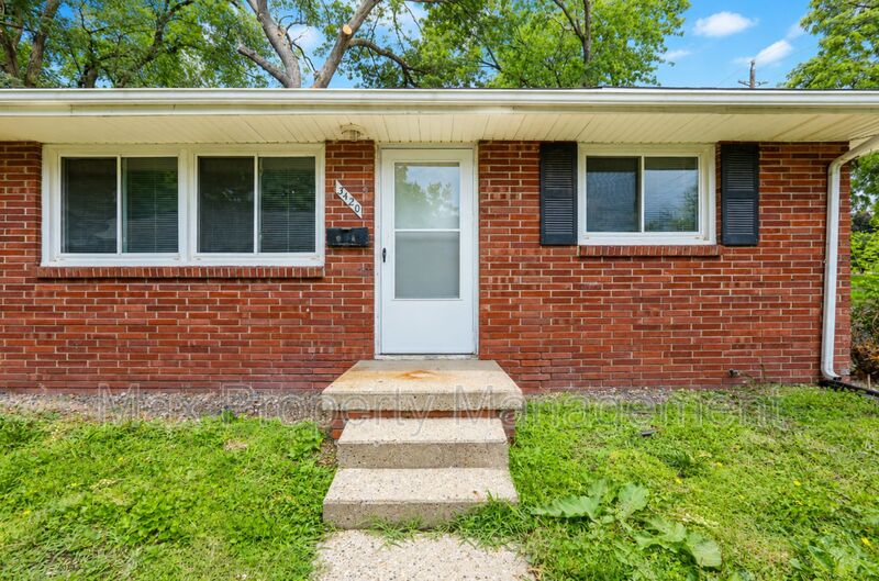 Des Moines House: 3420 SW 8th St