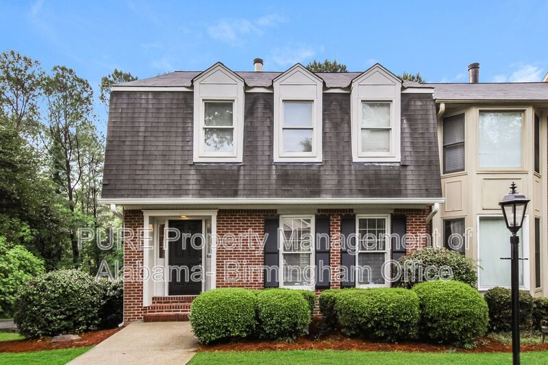 Hoover House: 423 Chase Plantation Parkway