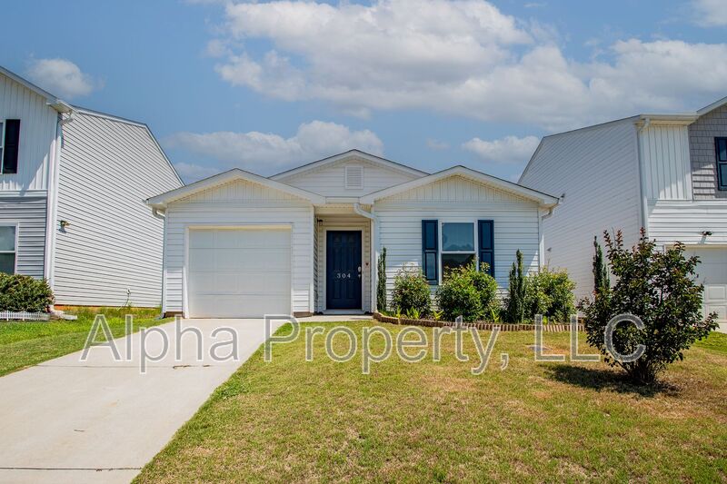 Greer House: 304 Long Grove Ln