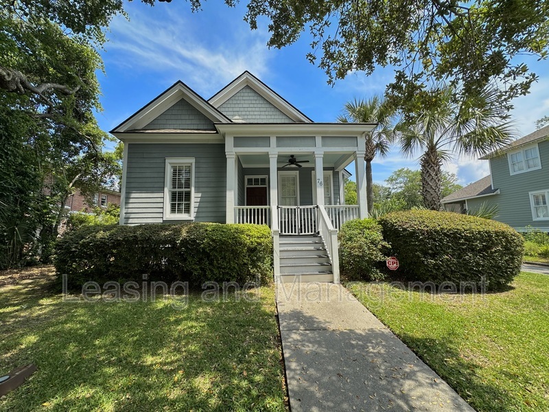 Charleston House: 76 Alberta Avenue