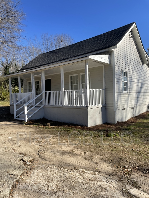 LaGrange House: 303 Revis Street