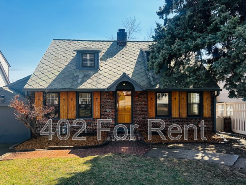 Omaha House: 4511 Shirley Street