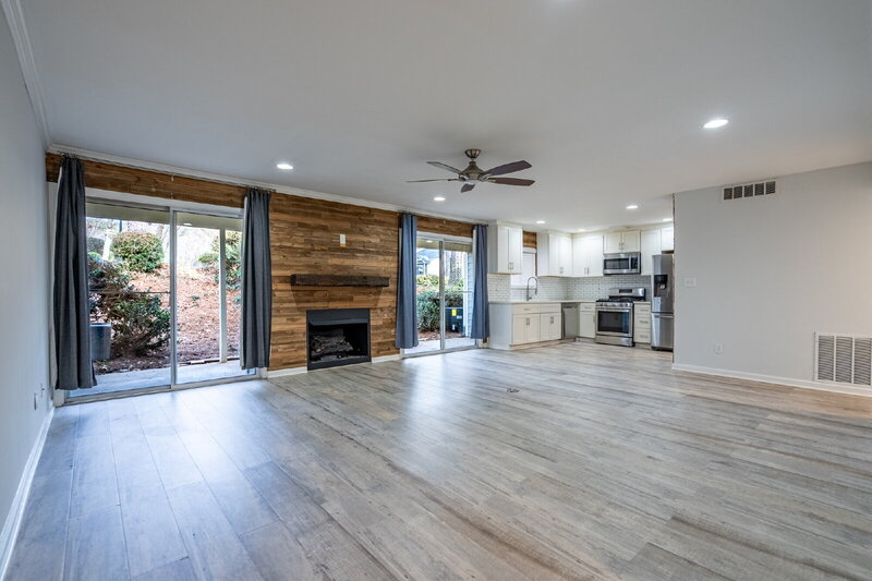 Smyrna House: 63 Springhedge Court SE